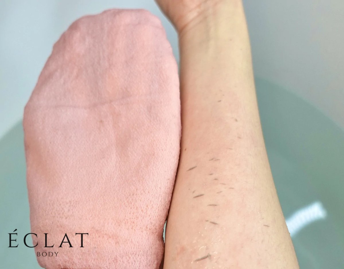 best Exfoliating Glove for body 100% natural and healthy for exfoliating the skin by eclat body lab